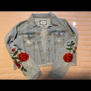 Denim jacket with rose deco